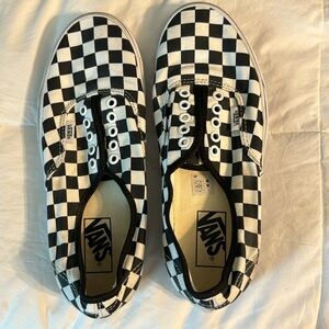 Men’s vans checkered tennis shoe size 7.5